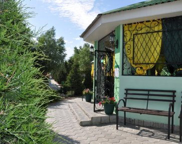 парковка б.о.Елена